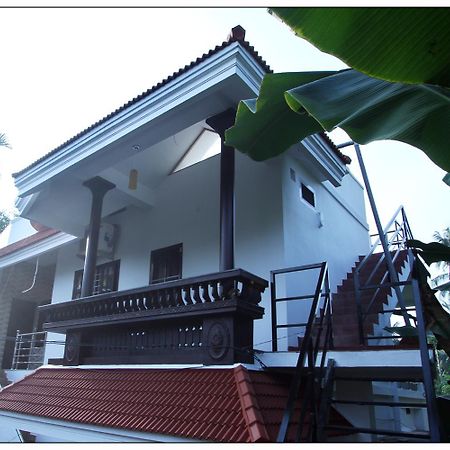 Aaron'S Homestay Kochi Ngoại thất bức ảnh