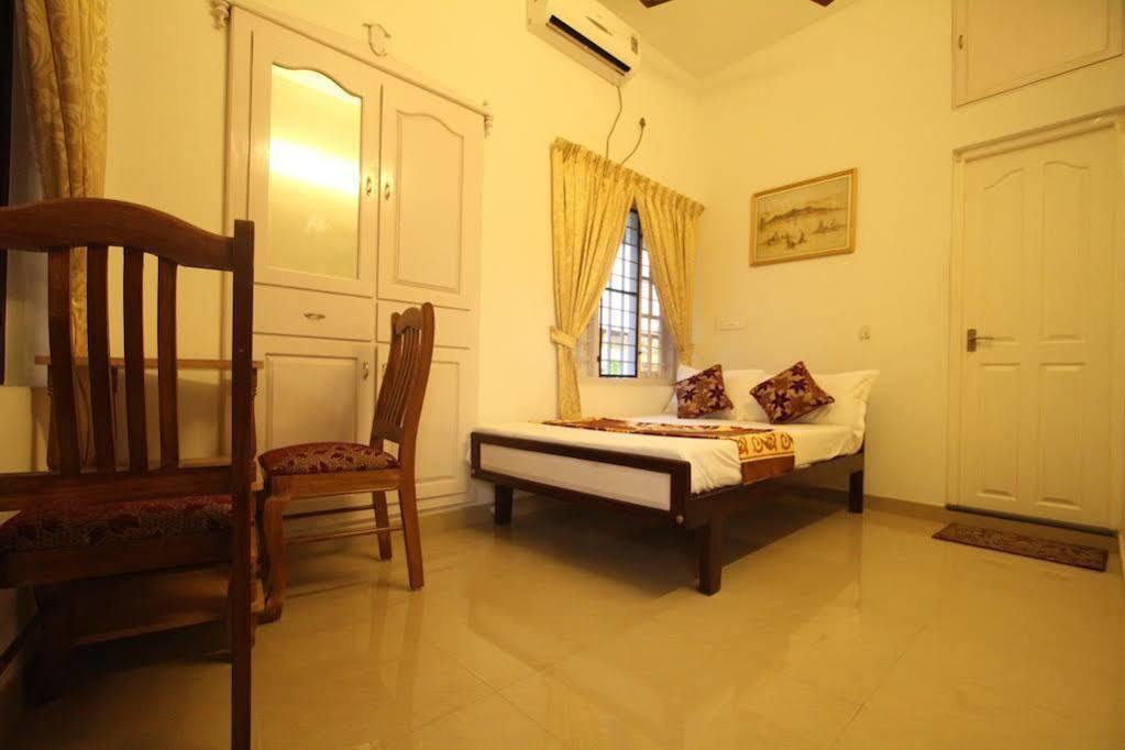 Aaron'S Homestay Kochi Ngoại thất bức ảnh